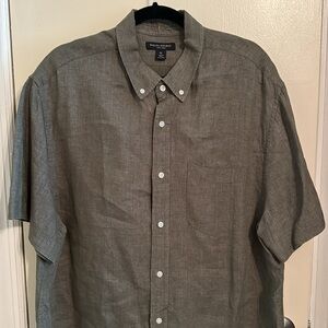 Banana Republic Men’s Casual Linen Button Down Shirt
